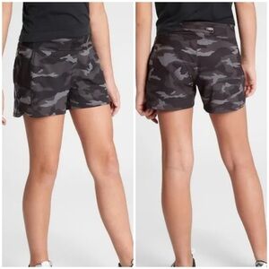 ⭐️Athleta Girl Record Breaker 3" Shorts in Black Camo [400]